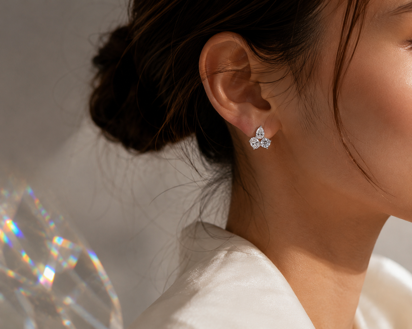 14K White Gold Round Diamond Stud Earrings