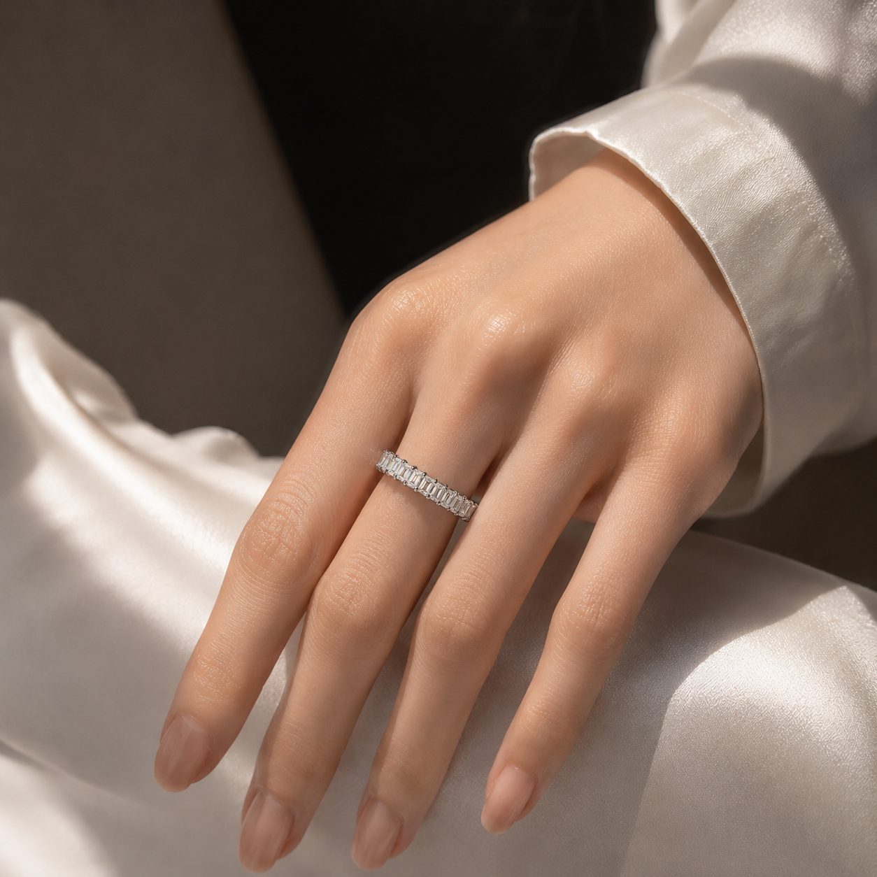 18K White Gold  Emerald-Cut Diamond(0.30 ct Each)