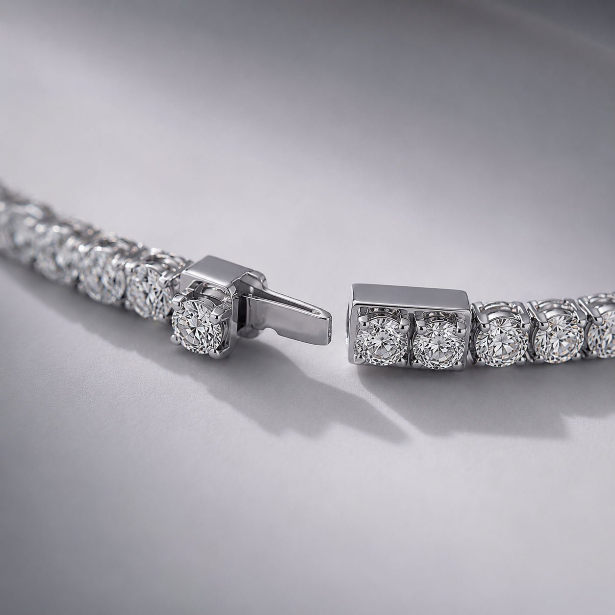 18K White Gold Diamond Eternity Bracelet(0.50ct each)