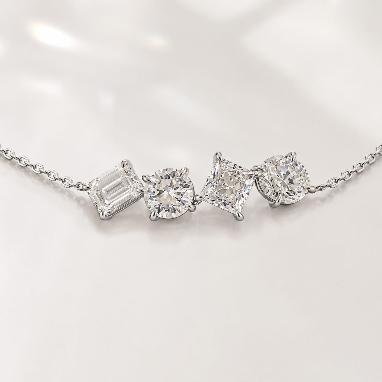 14K White Gold Diamond Bracelet (2.55g)