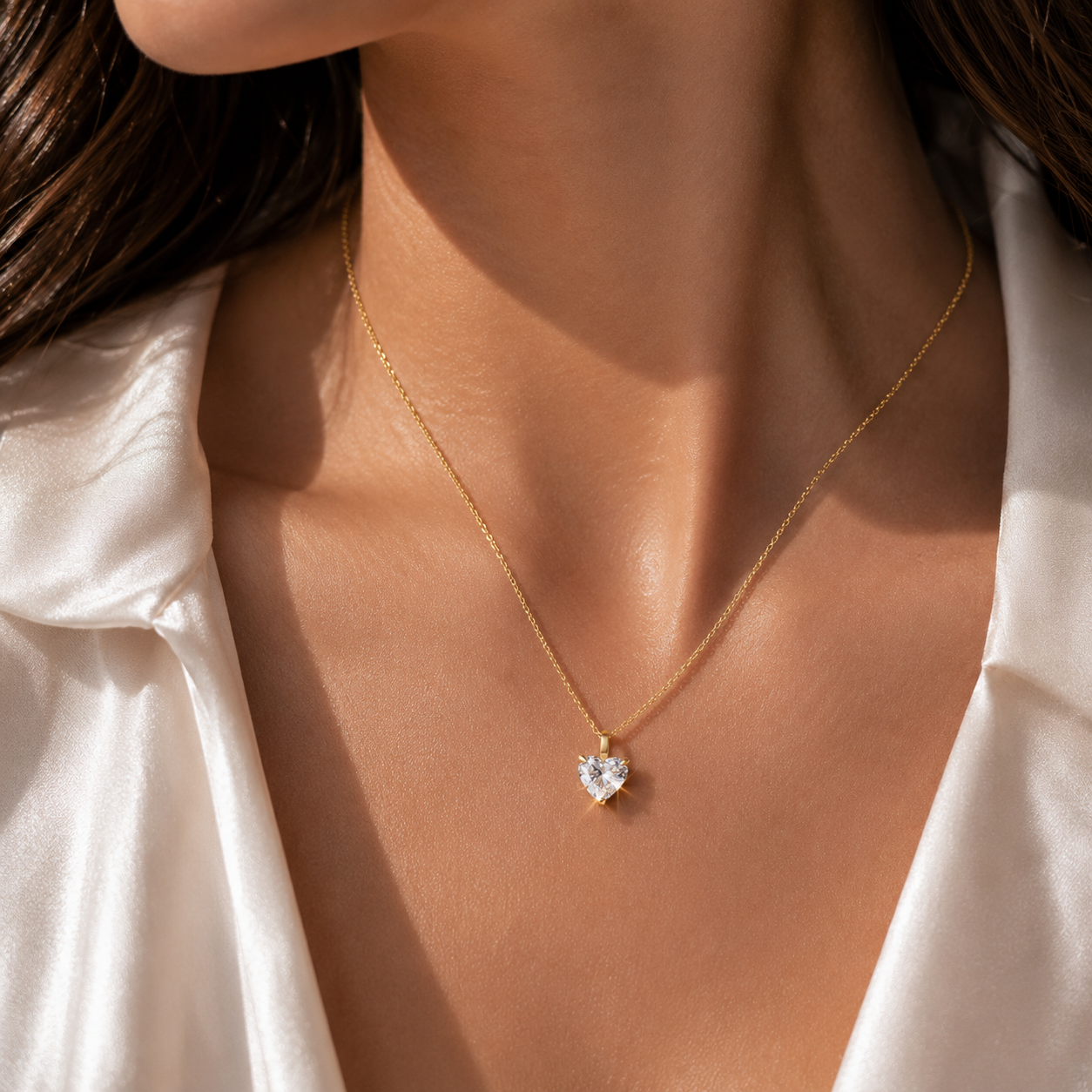 18K Yellow Gold Heart-Shaped Solitaire Diamond Pendant (1 Carat)