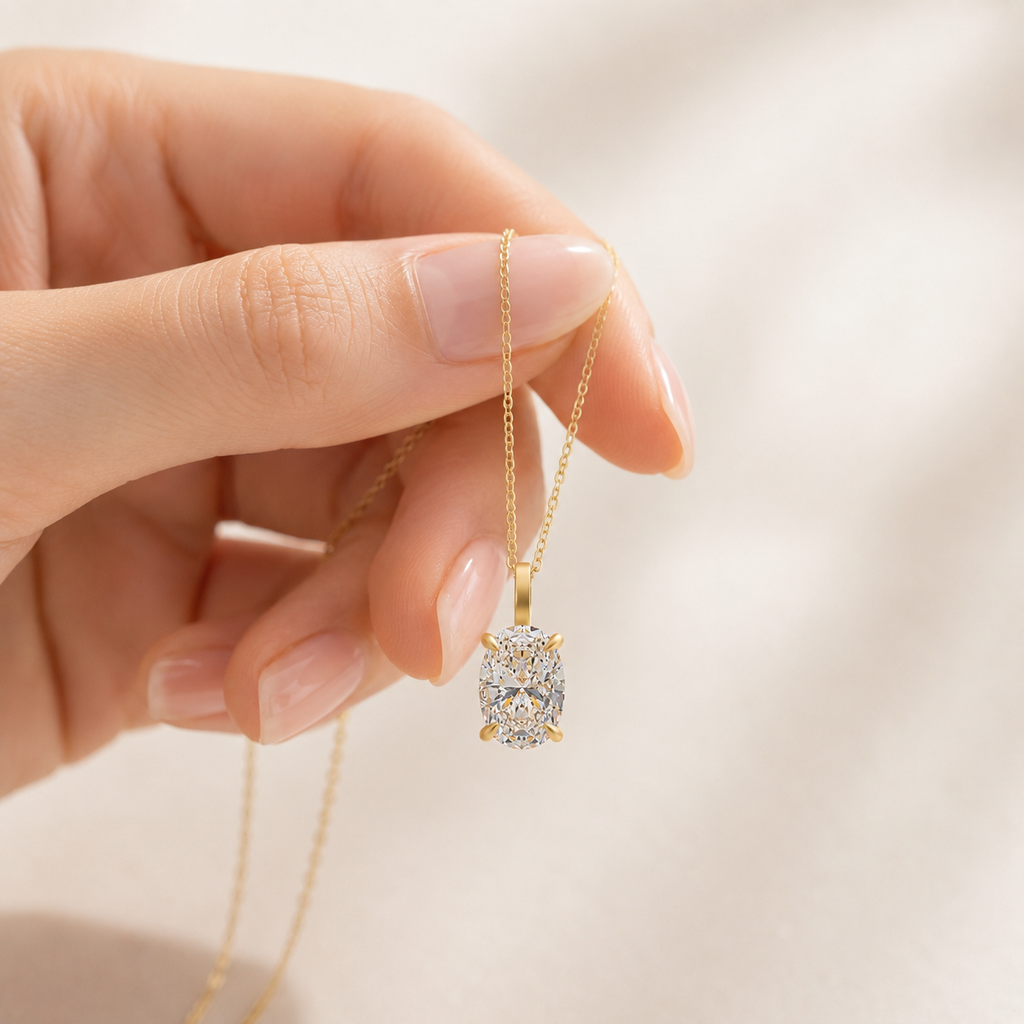 18K Yellow Gold Oval Solitaire Diamond Pendant (1 Carat)