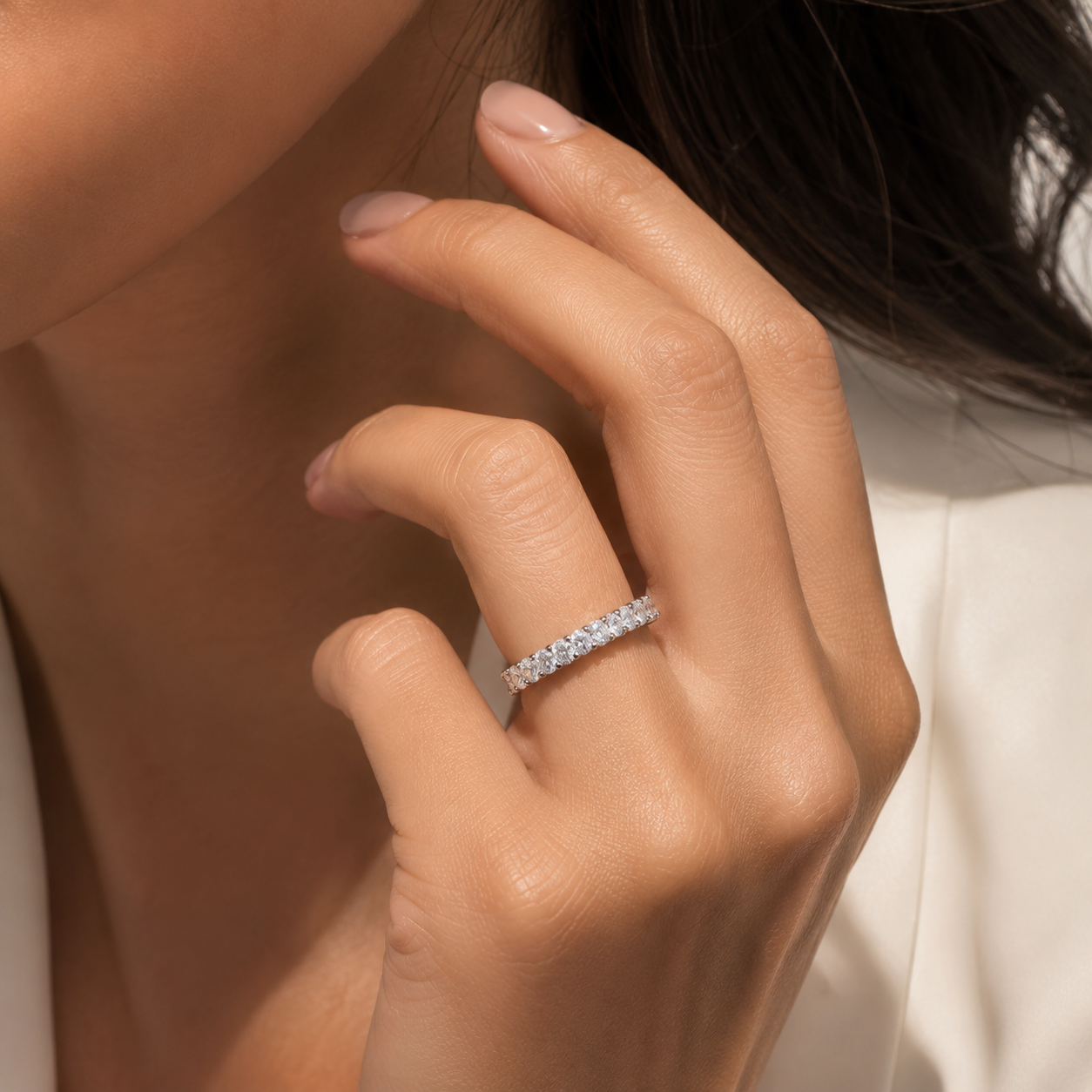 18K White Gold Oval Diamond Ring(0.10 ct Each)