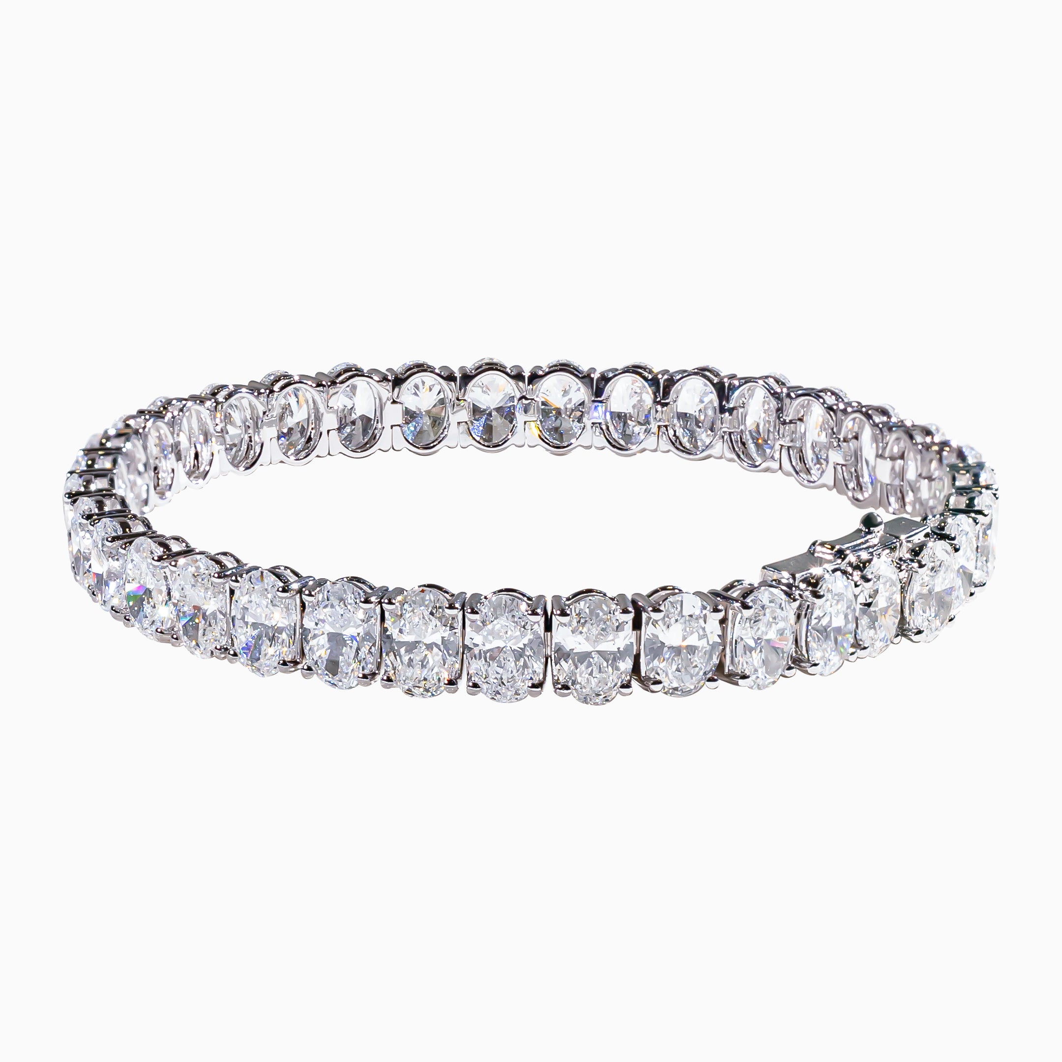 18K White Gold Oval Diamond Tennis Bracelet(0.50 ct)