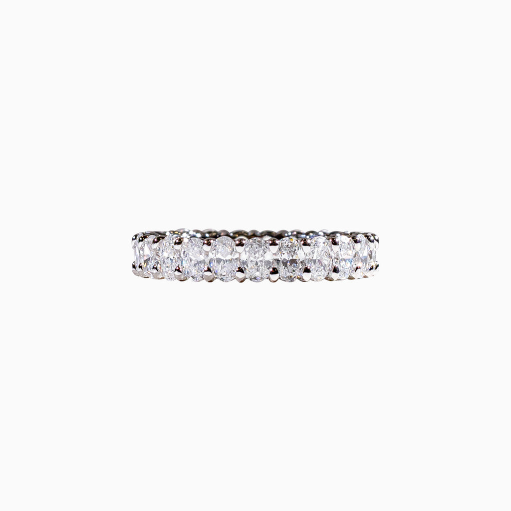 18K White Gold Oval Diamond Ring(0.10 ct Each)