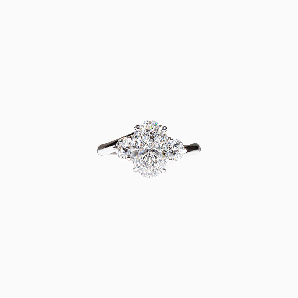18K White Gold Oval Diamond Multi-Stone Ring(2.05 ct)