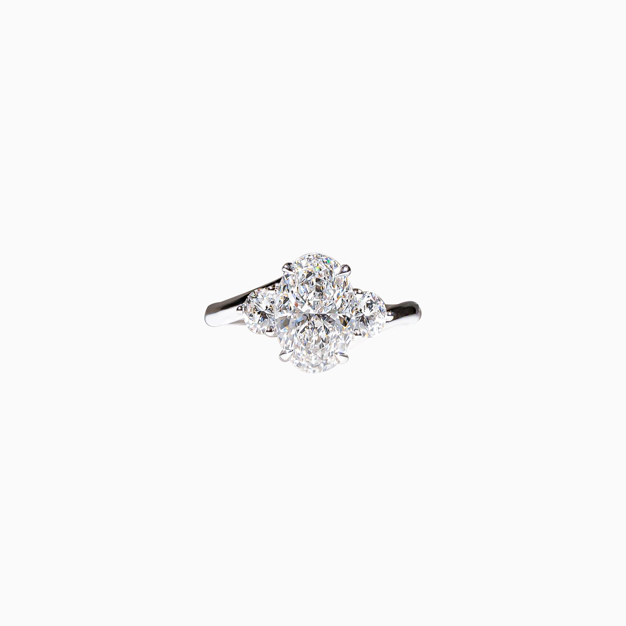 18K White Gold Oval Diamond Multi-Stone Ring(2.05 ct)