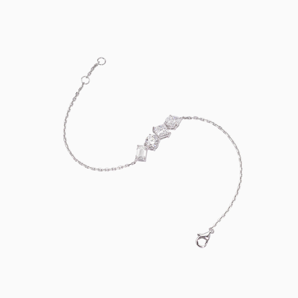 14K White Gold Diamond Bracelet (2.55g)